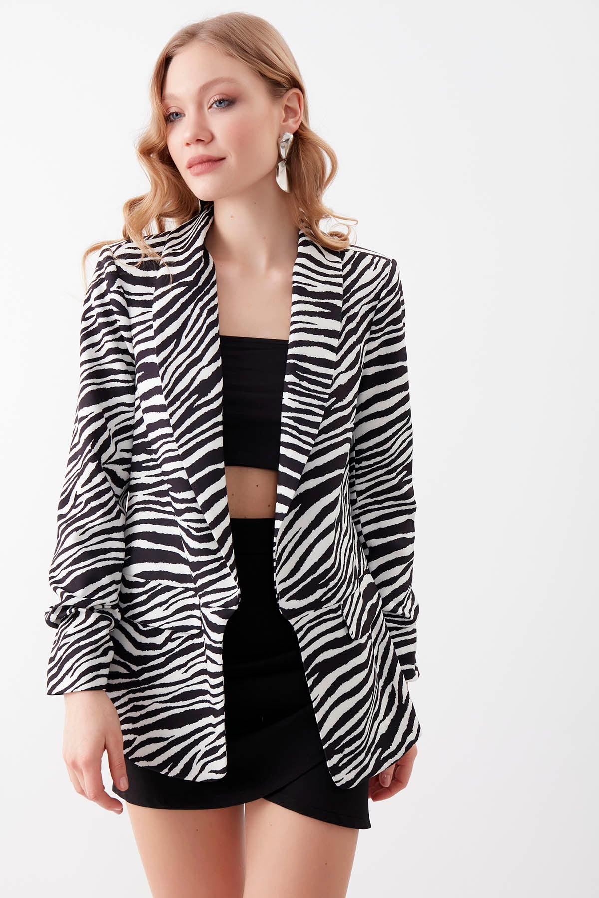 LONG COLLAR ZEBRA PATTERNED BLAZER JACKET