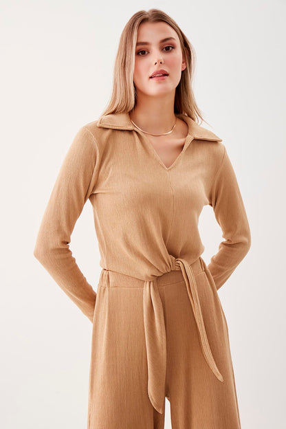 V-COLLAR BLOUSE WITH BINDING