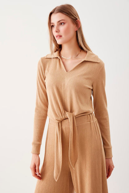 V-COLLAR BLOUSE WITH BINDING