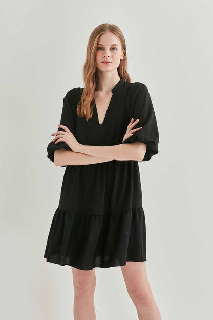 V COLLAR BUBBLE SLEEVE WIDE SECTOR DRESS