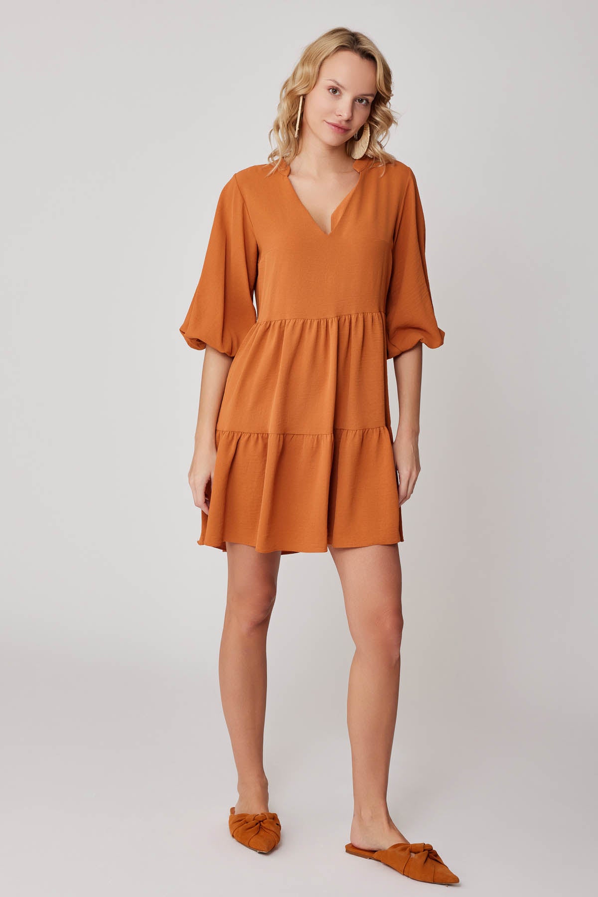 V COLLAR BUBBLE SLEEVE WIDE SECTOR DRESS
