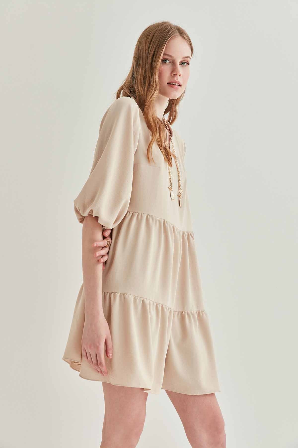 V COLLAR BUBBLE SLEEVE WIDE SECTOR DRESS