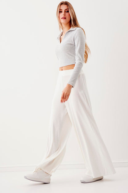 V COLLAR CROP BLOUSE