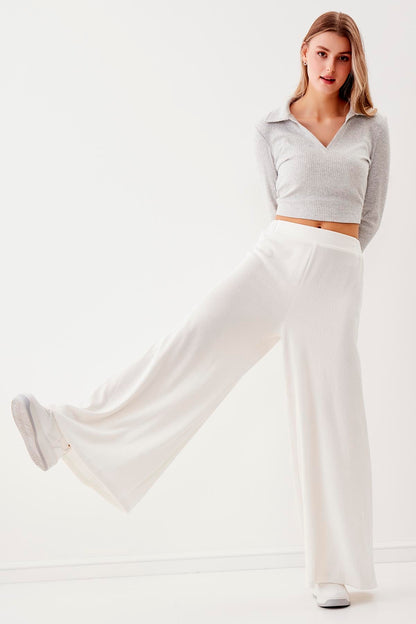 V COLLAR CROP BLOUSE