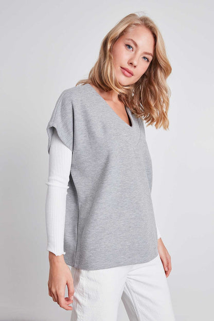 V COLLAR LOW SLEEVE KNITTED SWEAT