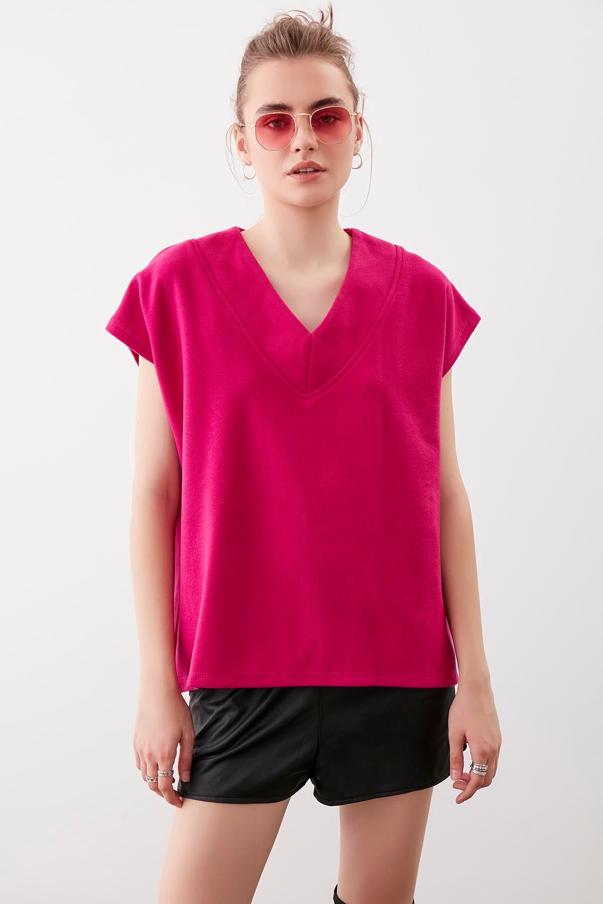 V COLLAR LOW SLEEVE KNITTED SWEAT