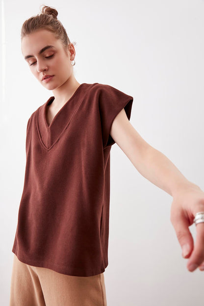 V COLLAR LOW SLEEVE KNITTED SWEAT