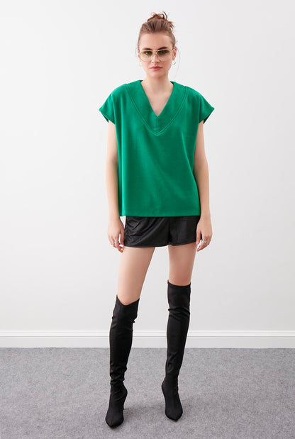V COLLAR LOW SLEEVE KNITTED SWEAT