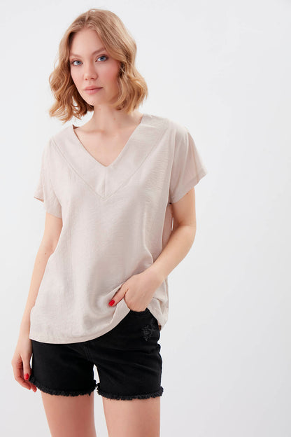 V COLLAR SHORT SLEEVE BLOUSE