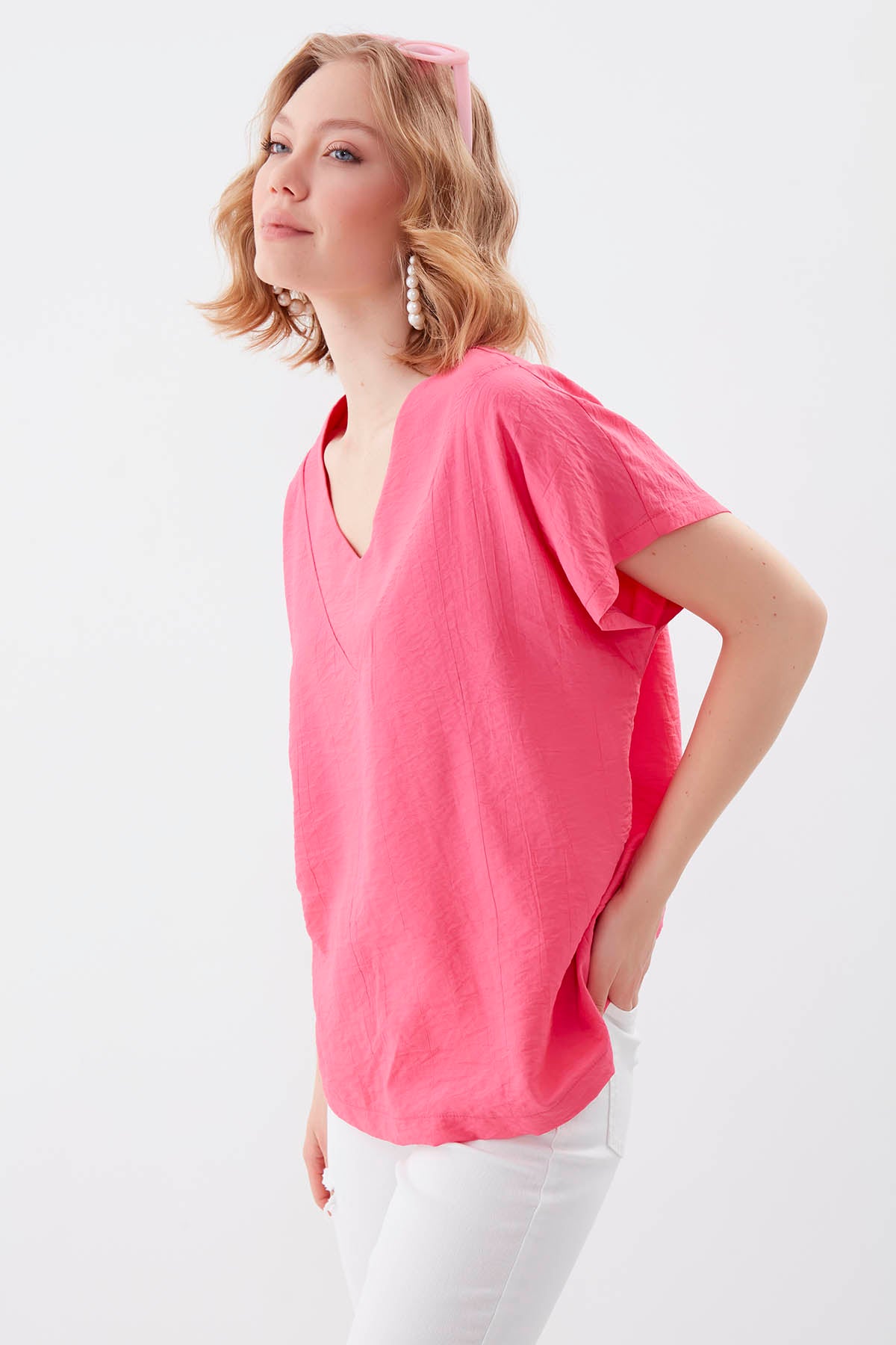 V COLLAR SHORT SLEEVE BLOUSE