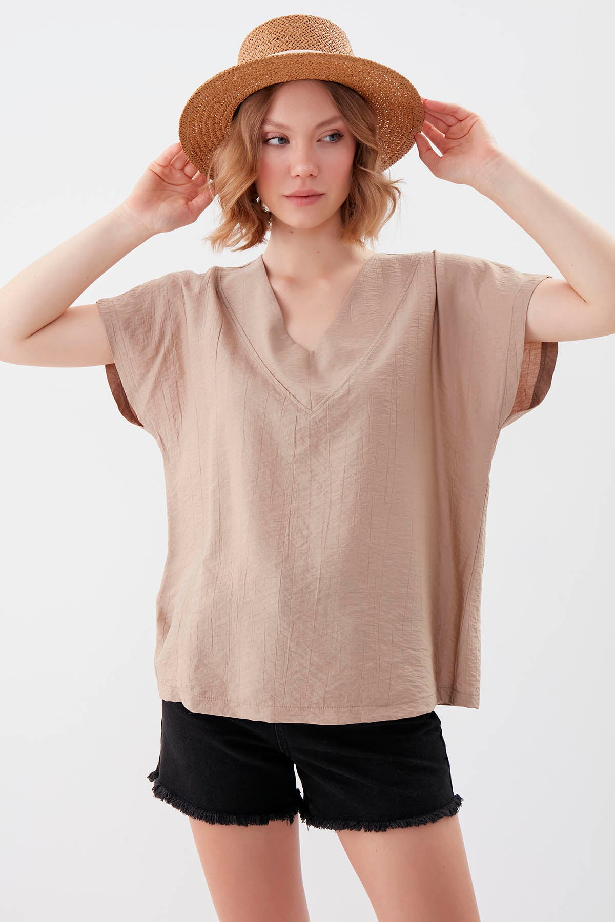 V COLLAR SHORT SLEEVE BLOUSE