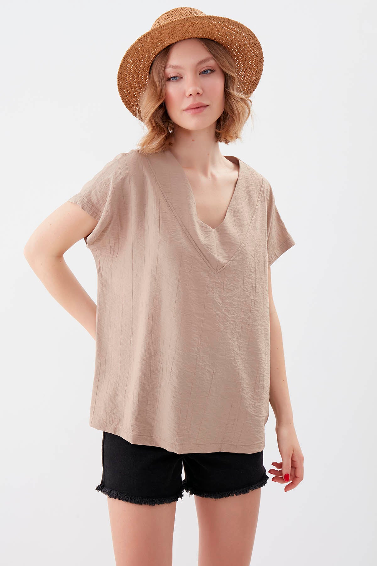 V COLLAR SHORT SLEEVE BLOUSE