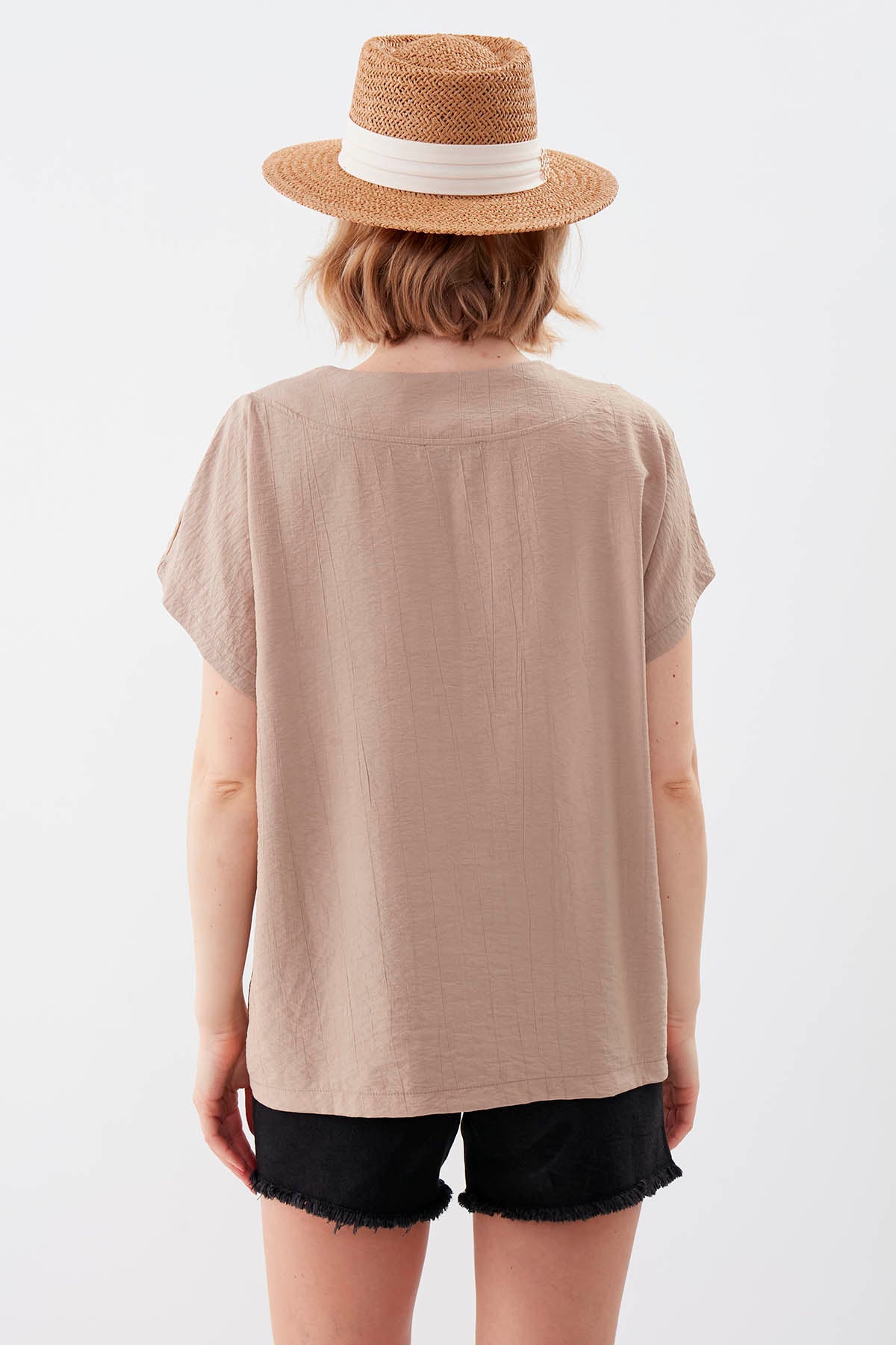 V COLLAR SHORT SLEEVE BLOUSE