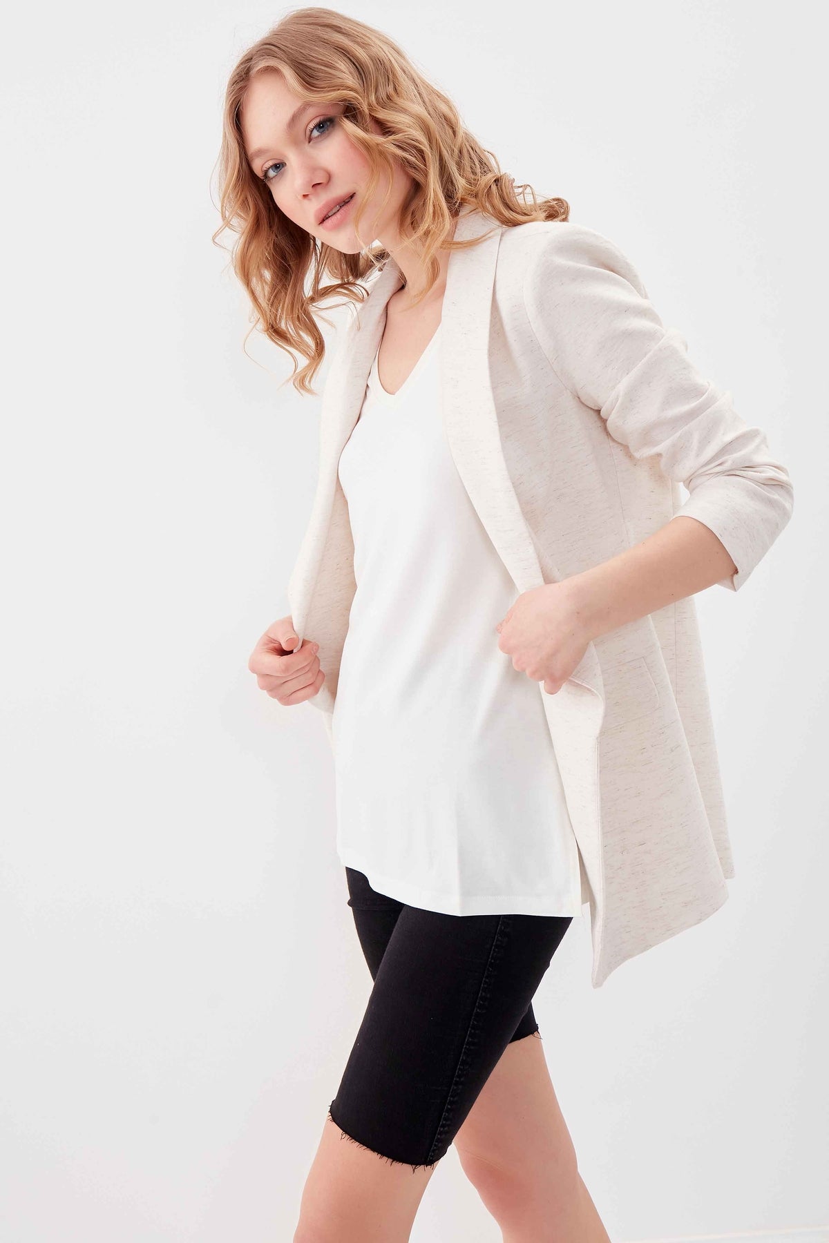 V COLLAR SHORT SLEEVE COTTON T-SHIRT