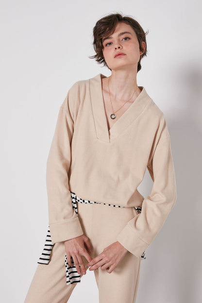 V COLLAR SKIRT END-BANDED BLOUSE