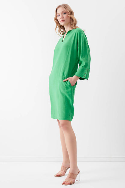 V COLLAR BUTTON PELLET DRESS