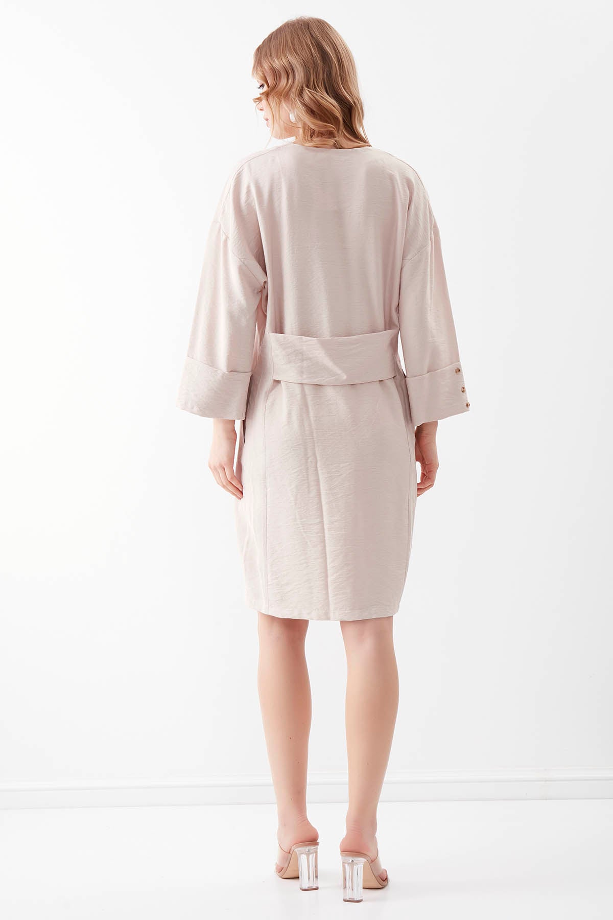 V COLLAR BUTTON PELLET DRESS
