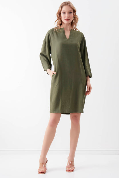 V COLLAR BUTTON PELLET DRESS