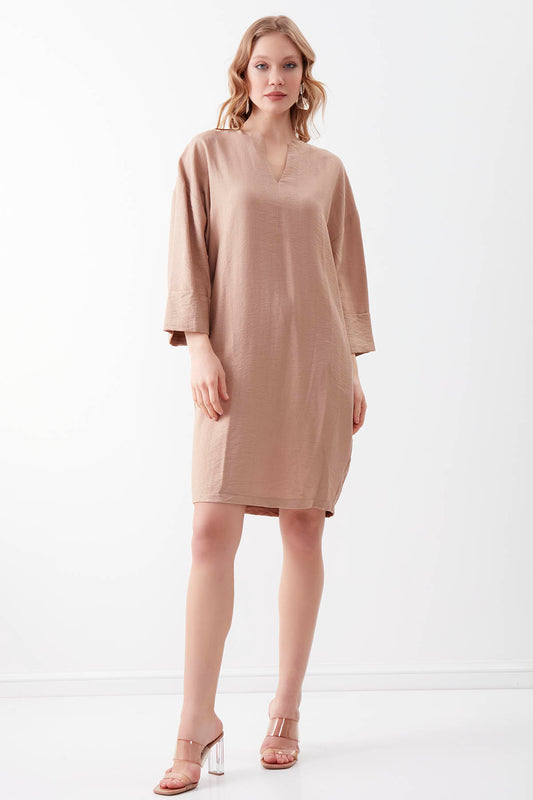 V COLLAR BUTTON PELLET DRESS