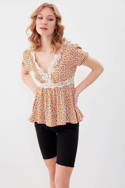 V COLLAR ELASTANE SLEEVE FLOWER PATTERNED BLOUSE
