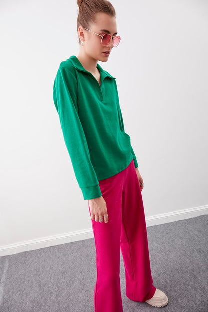 V COLLAR KNITTED BLOUSE