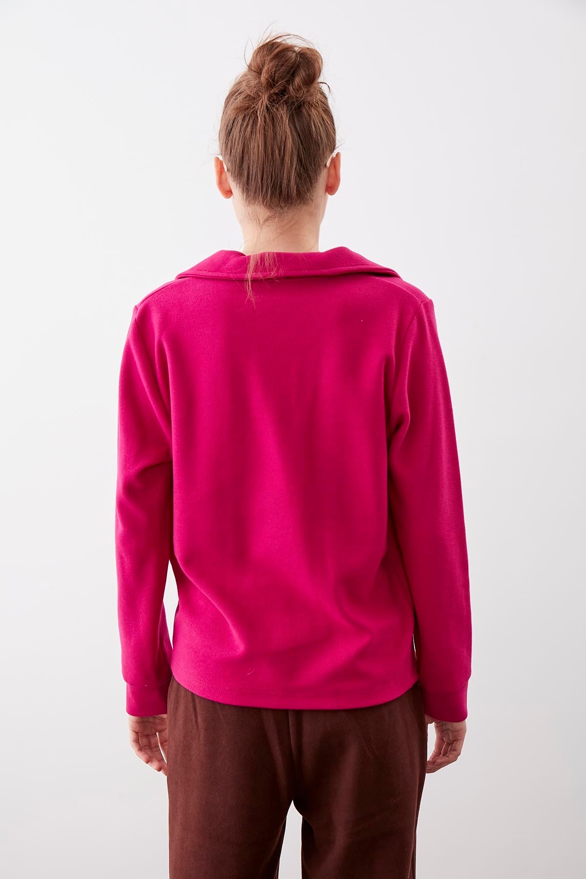 V COLLAR KNITTED BLOUSE