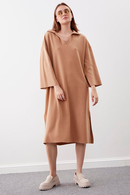 V COLLAR KNITTED DRESS