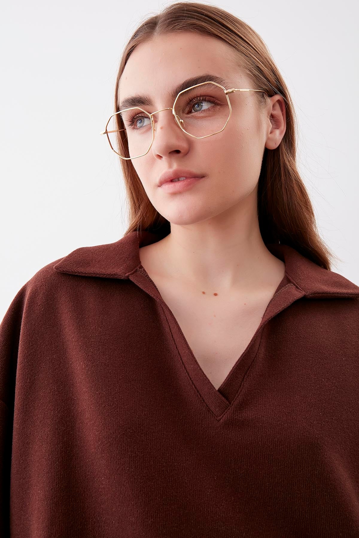 V COLLAR KNITTED DRESS
