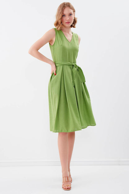 V COLLAR  PLEATED DRESS WITH TIE