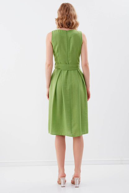 V COLLAR  PLEATED DRESS WITH TIE