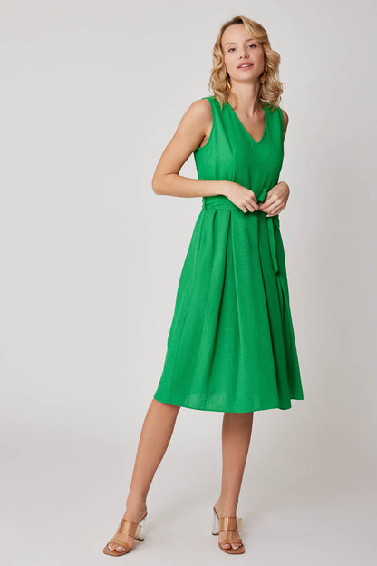V COLLAR  PLEATED DRESS WITH TIE