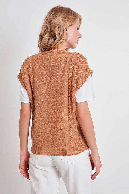 V COLLAR RELAX FIT KNITTED SWEATER