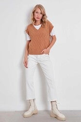V COLLAR RELAX FIT KNITTED SWEATER