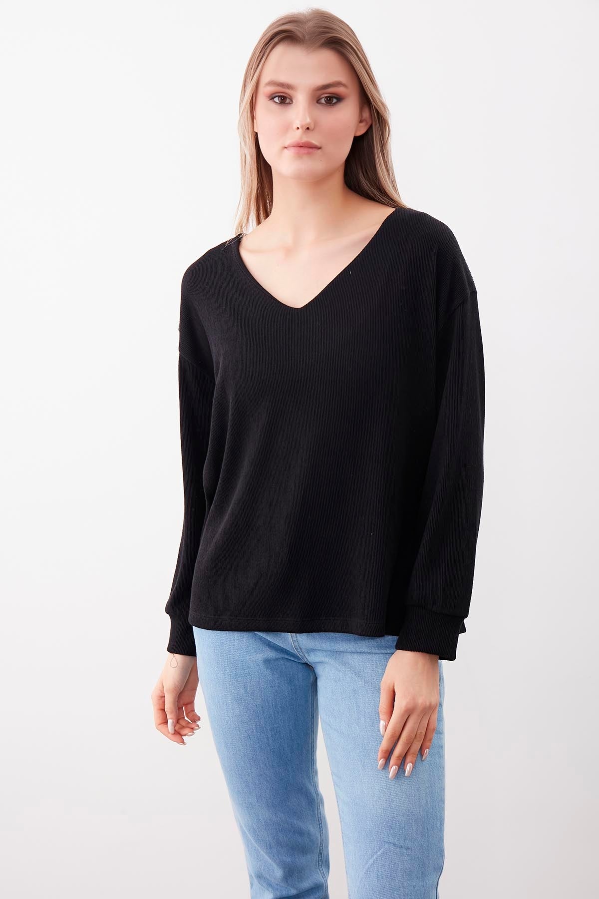 V COLLAR BLOUSE