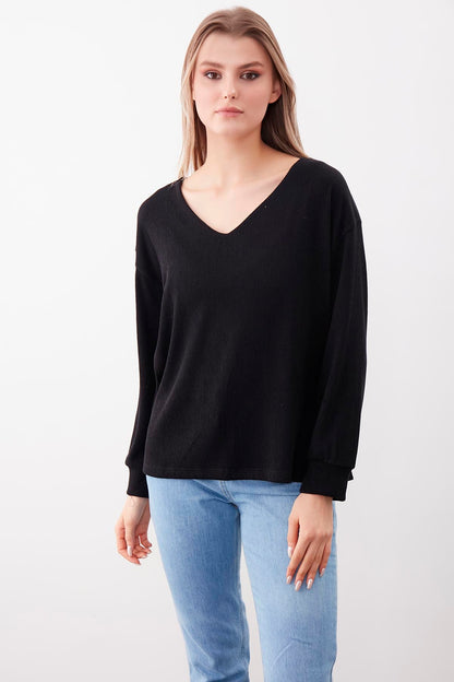 V COLLAR BLOUSE