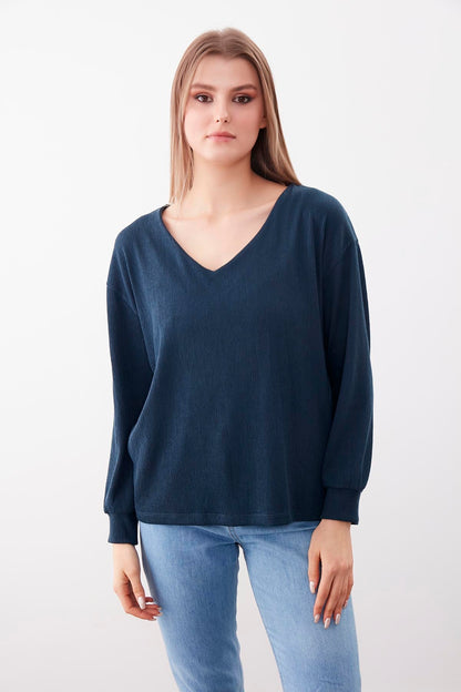 V COLLAR BLOUSE