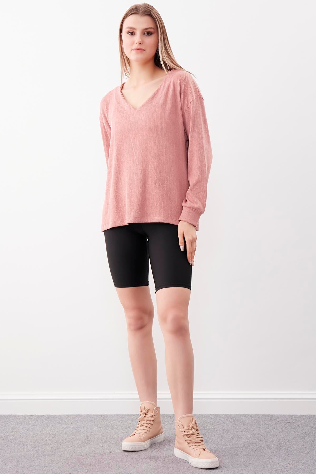 V COLLAR BLOUSE