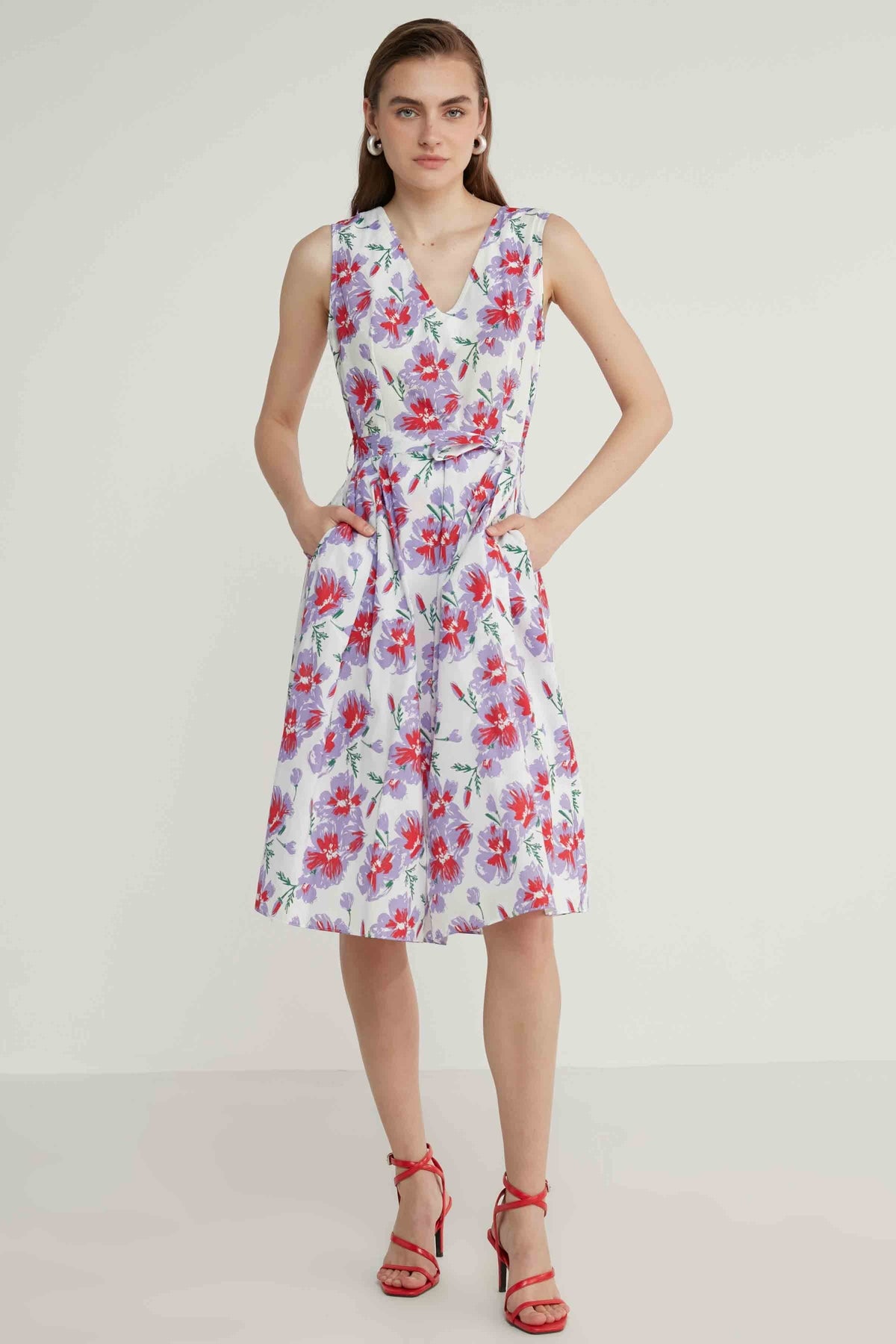 V COLLAR SLEEVELESS FLOWER PATTERN DRESS