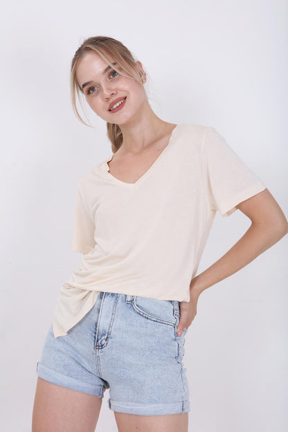 V COLLAR T-SHIRT
