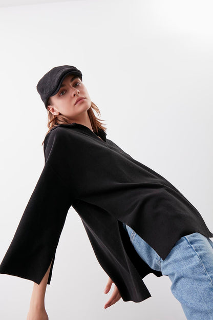 V COLLAR HALF-SLEEVE KNITTED BLOUSE