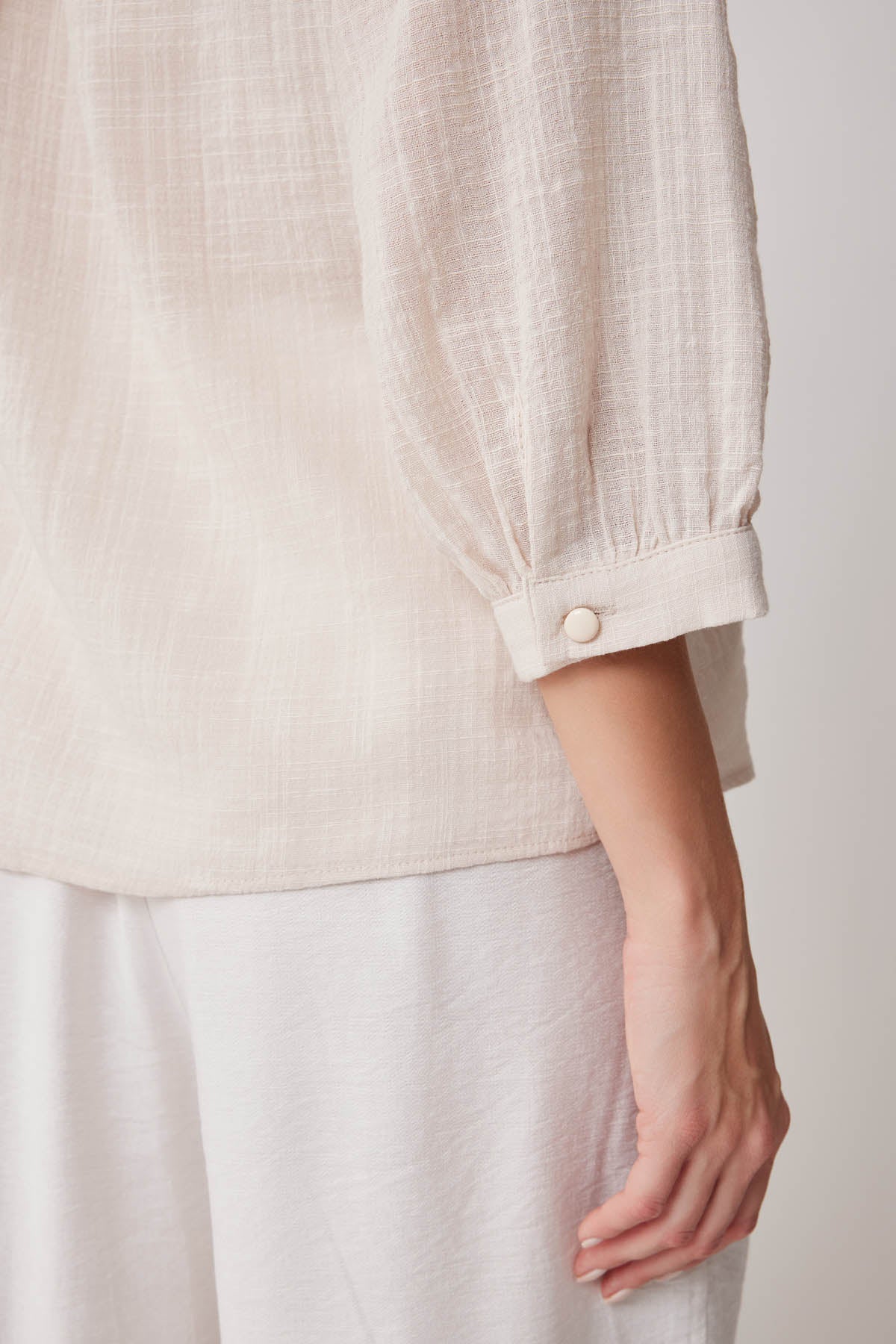 VISCOSE LINEN JUDGE COLLAR BLOUSE