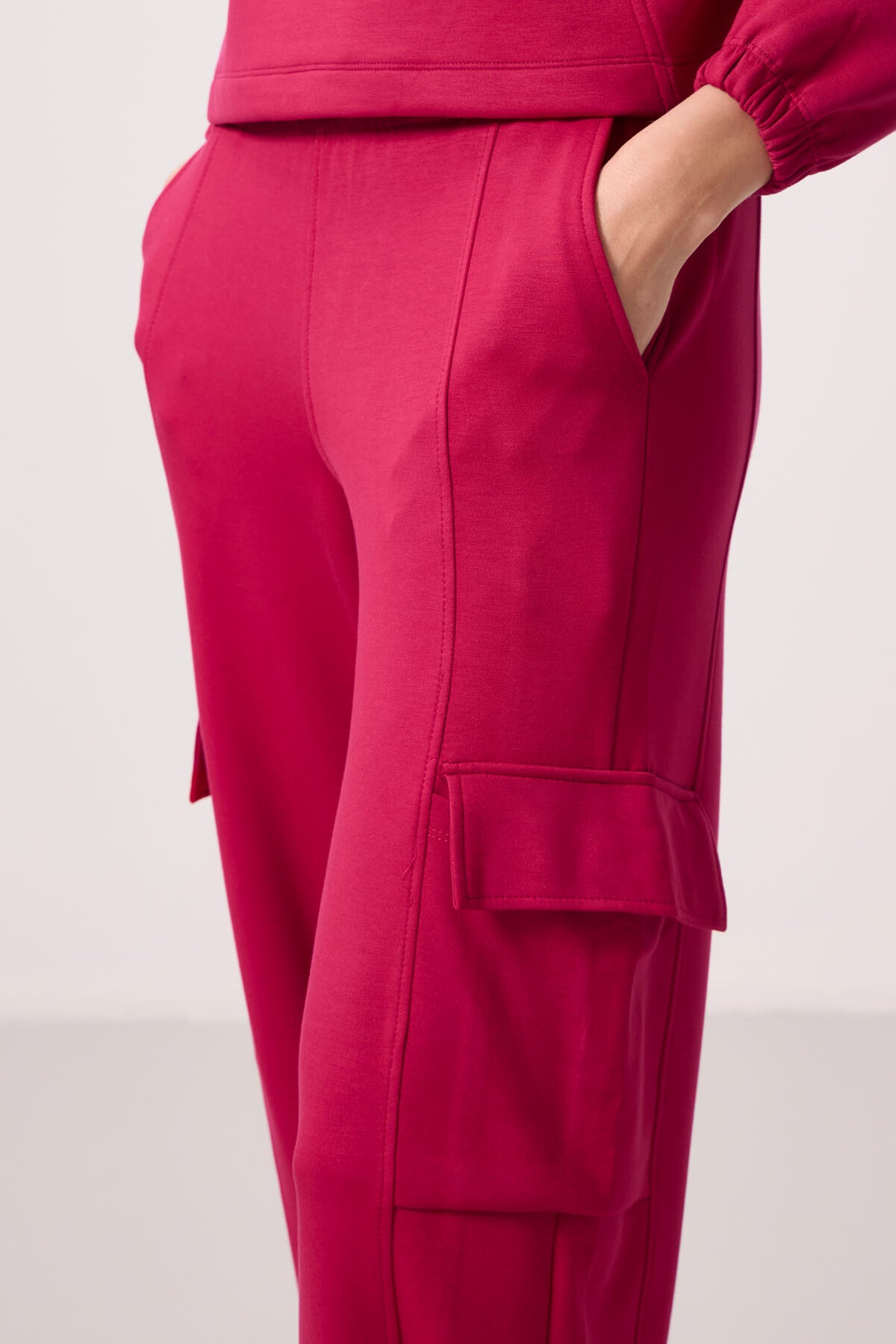 Viva Red Soft Textured Stand Collar Hidden Zipper Oversize Women's Tracksuit Set - 95351