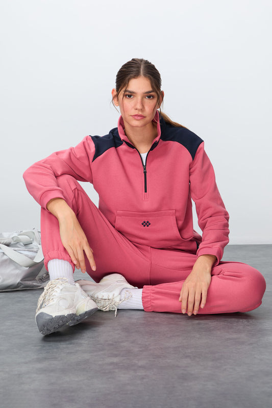 Wild Rose Compact Cotton Thick Smooth Textured Stand Collar Oversize Fit Women's Tracksuit Set - 95342
