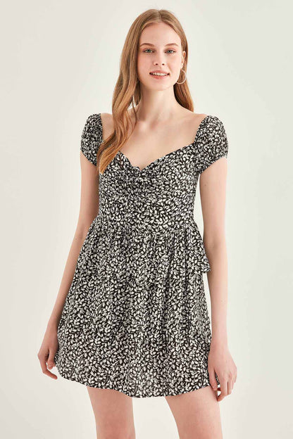 LACED COLLAR DRESS