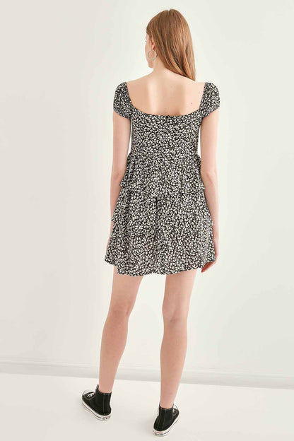 LACED COLLAR DRESS