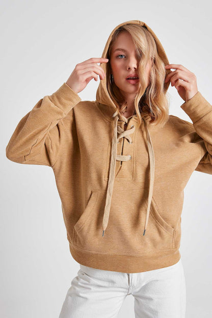 KANGAROO POCKET SWEATSHIRT