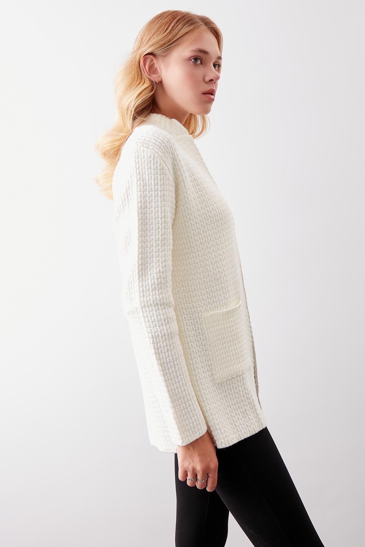 OPEN KNITTED CARDIGAN WITH POCKETS