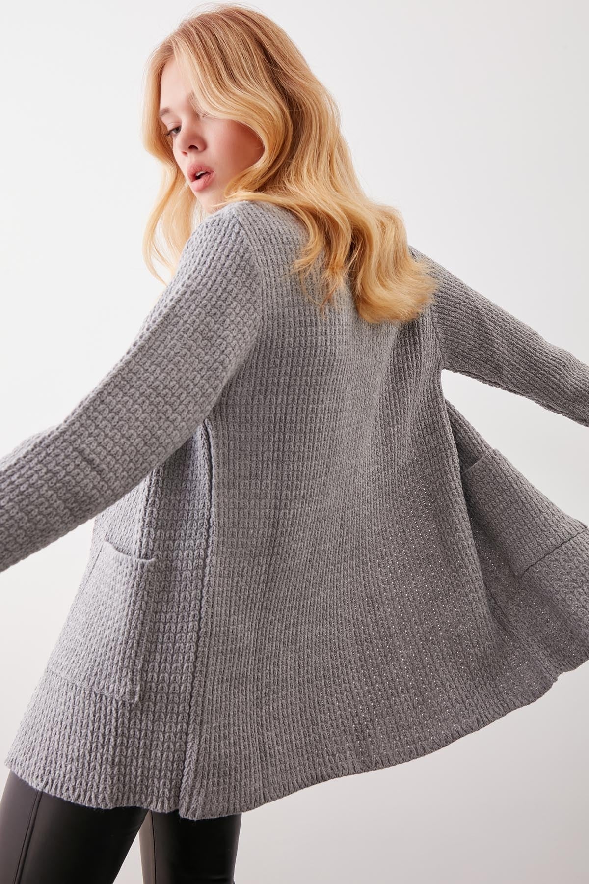 OPEN KNITTED CARDIGAN WITH POCKETS