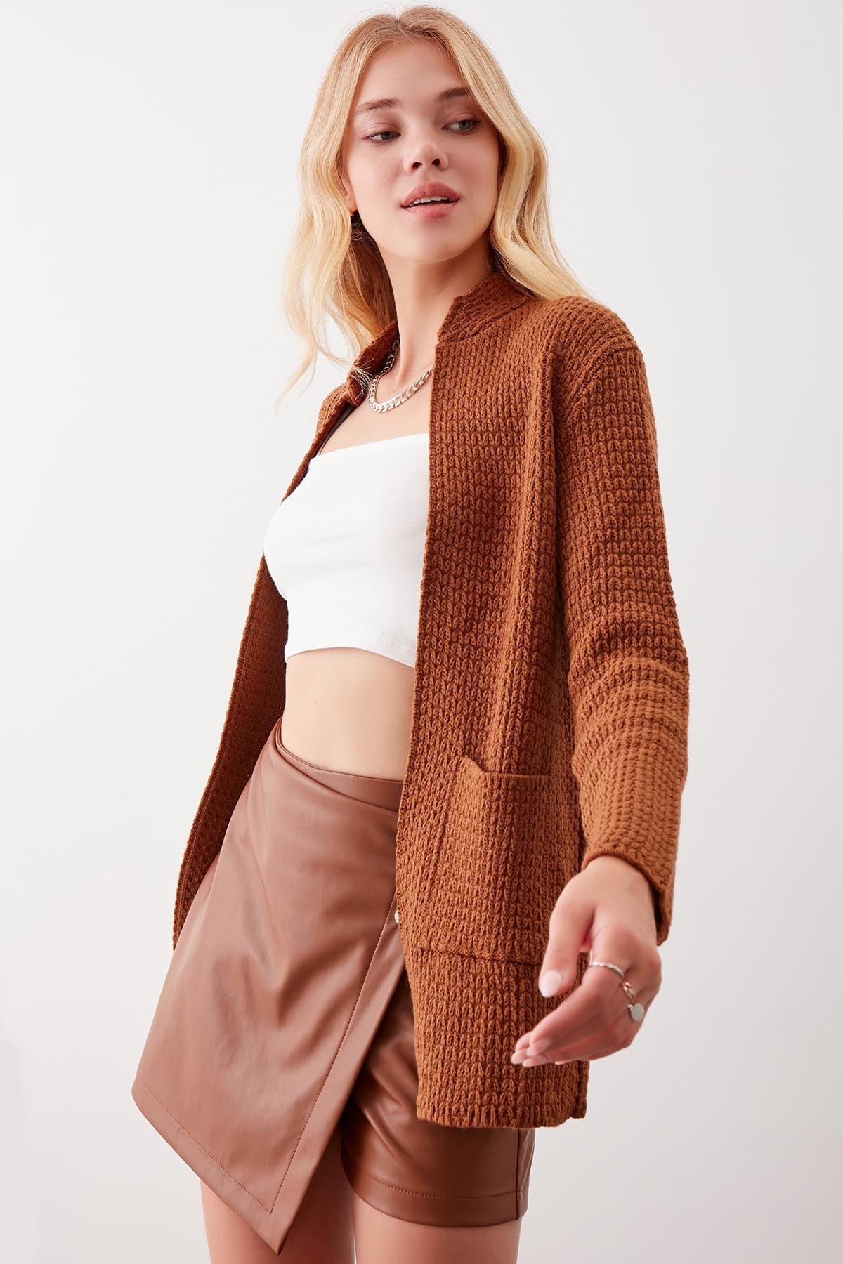 OPEN KNITTED CARDIGAN WITH POCKETS