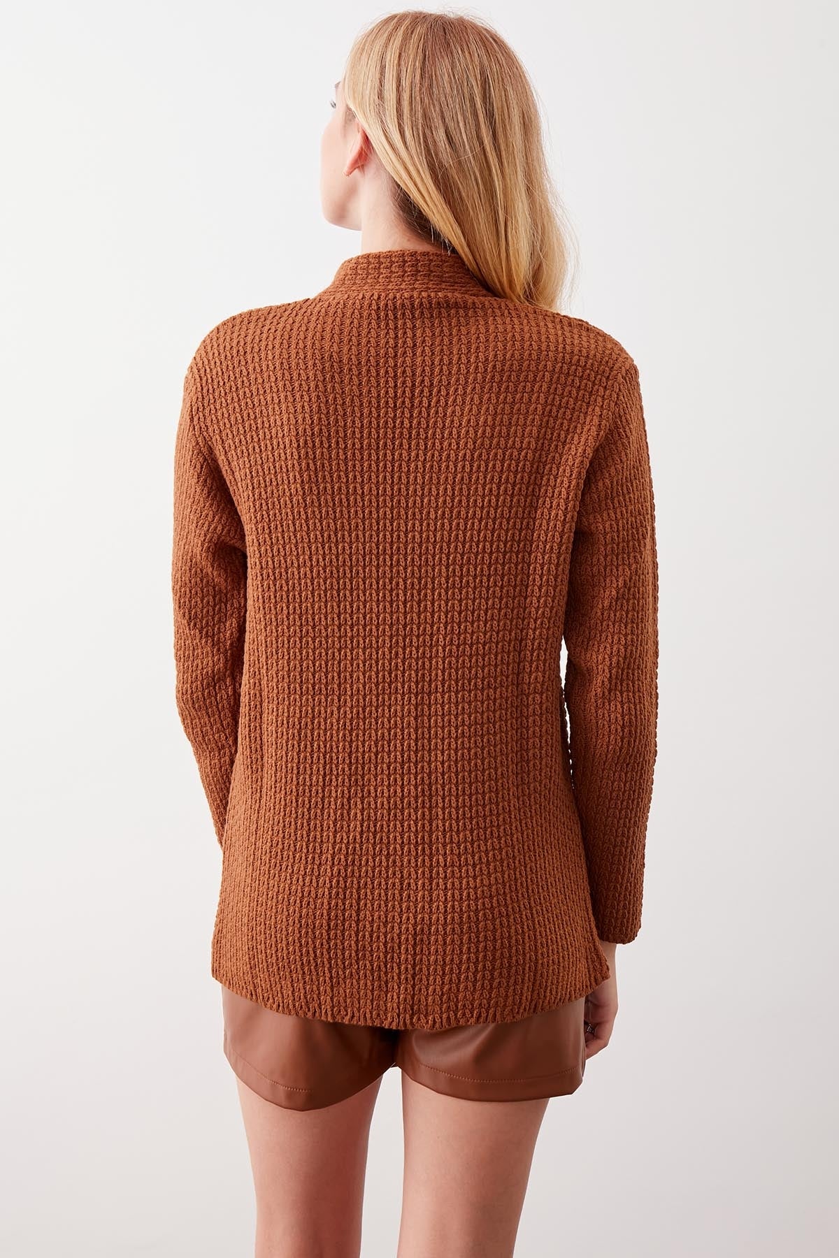 OPEN KNITTED CARDIGAN WITH POCKETS